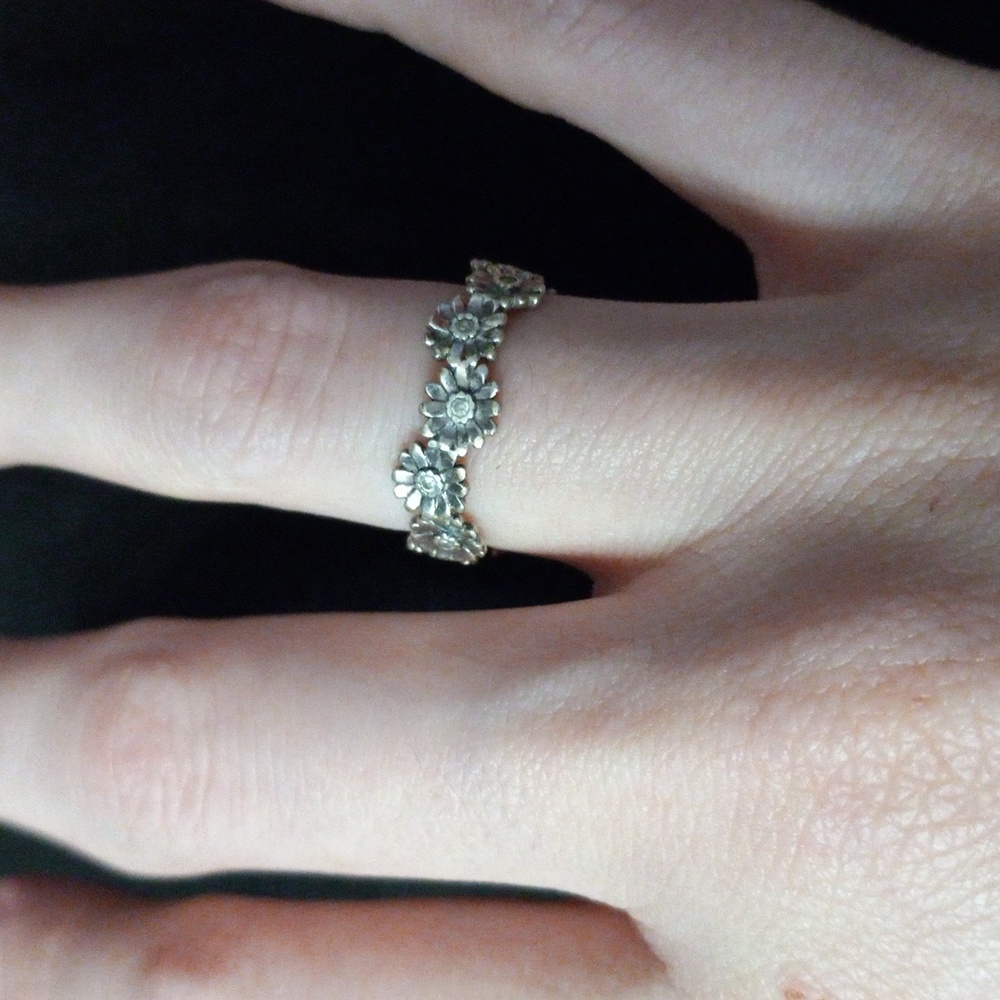925 Sterling Daisy Floral Ring